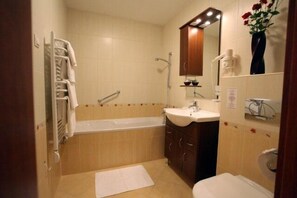 Hair dryer, bathrobes, slippers - Főnix Medical Resort (Csitar)
