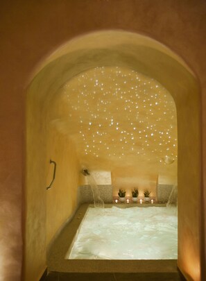 Ruang perawatan pasangan, hot tub, ruang uap, dan pemandian Turki/hammam