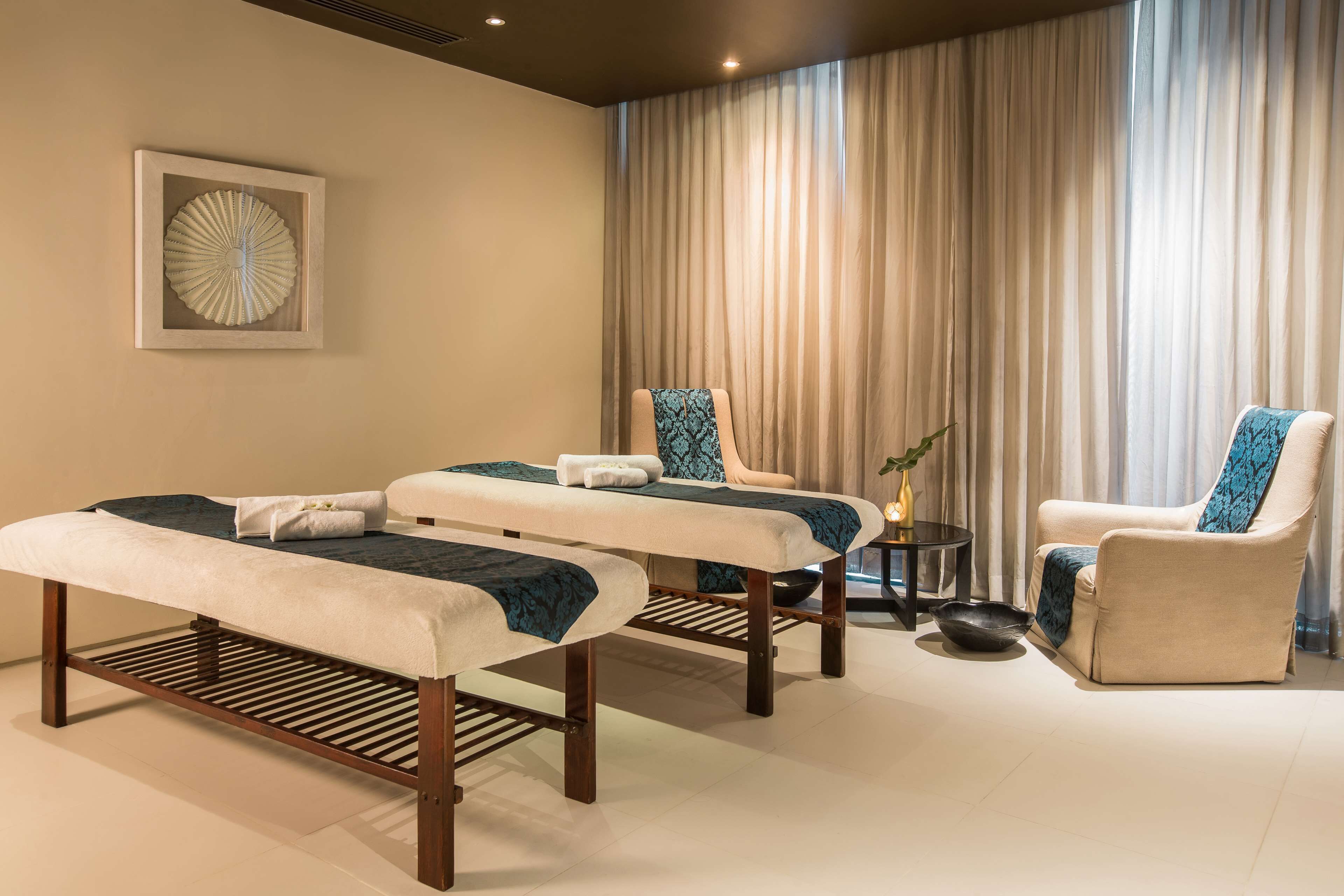 カップル用トリートメントルーム、ボディ トリートメント、ボディスクラブ、フェイシャル トリートメント