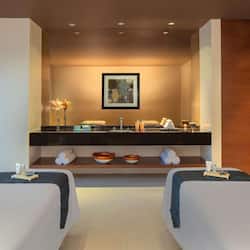 Couples treatment room(s), body treatments, body scrubs, facials