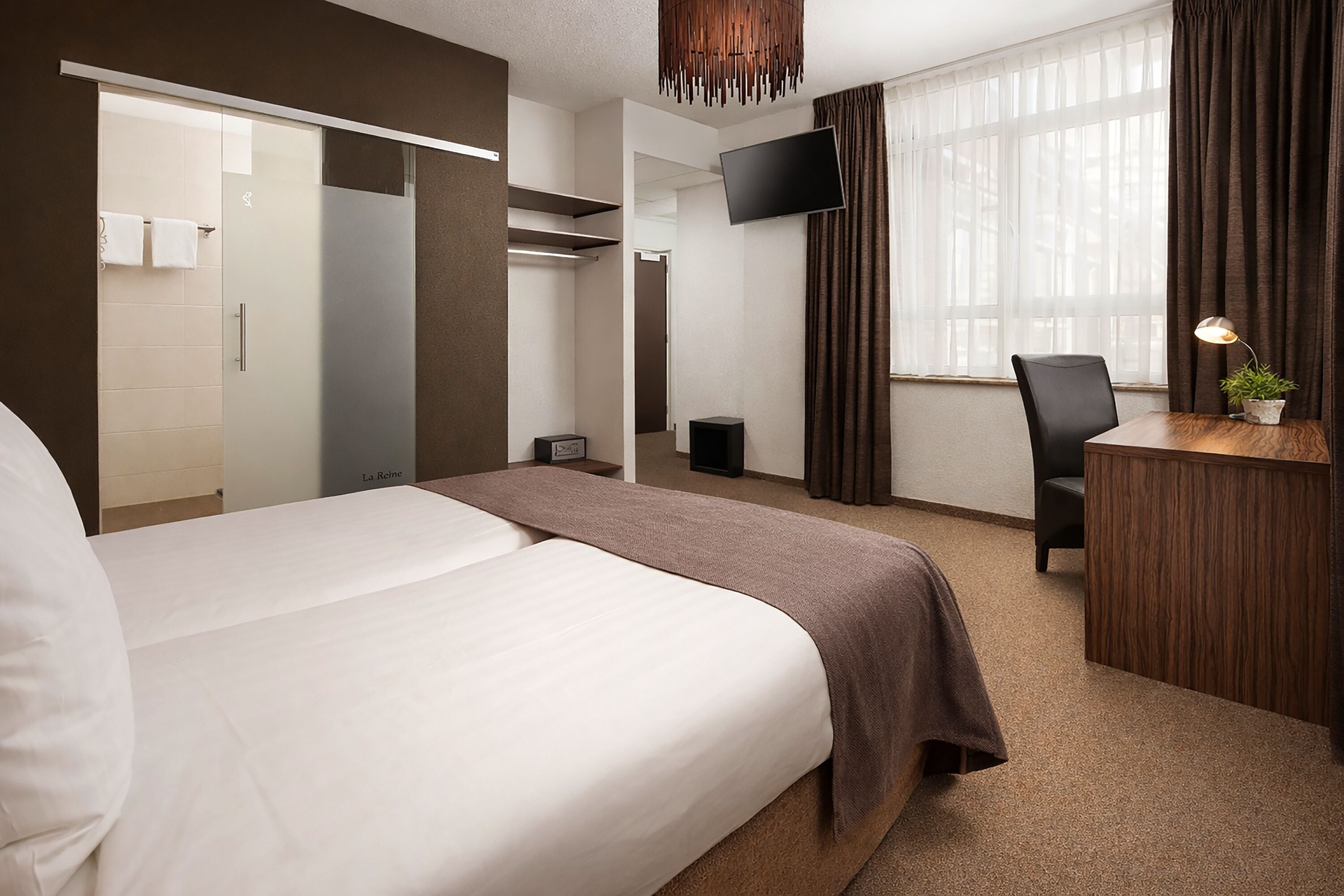 Photo - Hotel La Reine