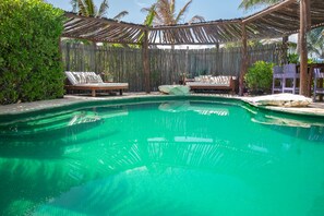 Alberca al aire libre 