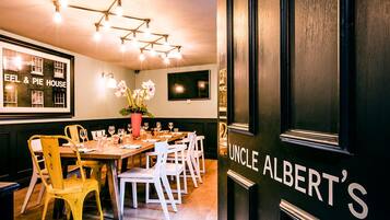 Lunch and dinner served