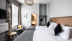 Twin Room | Seterika/papan seterika, Wi-fi percuma, cadar katil 