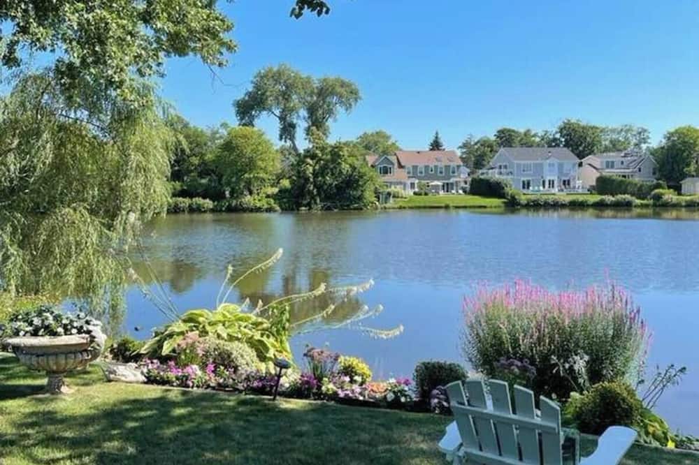 Walden on the Pond Hotel