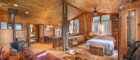Chambre (Overlook Suite - Private Bathroom) | Aire de séjour