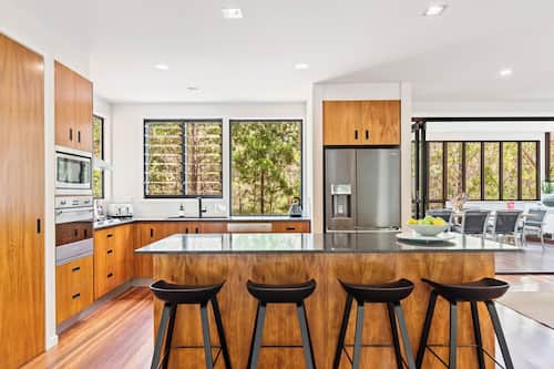 3 Bedroom Platinum House | Private kitchen | Full-size fridge, microwave, oven, stovetop