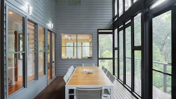 4 Bedroom House  | Terrace/patio