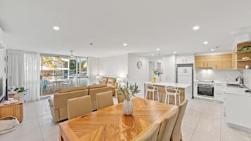Appartement Standard, 2 chambres, vue jardin | Salle à manger