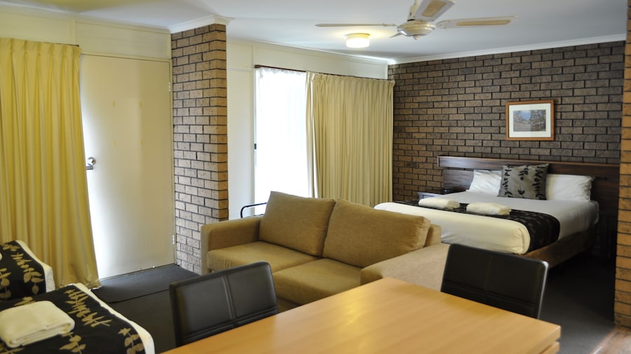 Albury Burvale Motor Inn