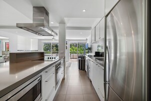 Penthouse, 3 Bedrooms | Private kitchen | Fridge, microwave, stovetop, dishwasher