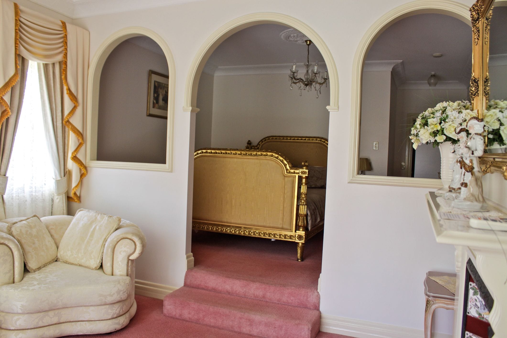 standard room, balcony (victorian suites.) | down duvets, individually decorated, individually furnished