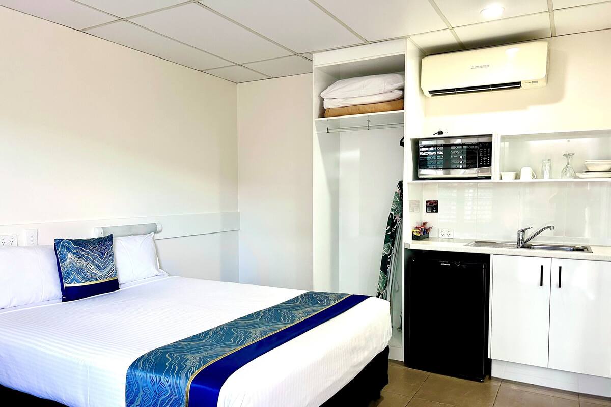 Deluxe Twin Room ( Pet Friendly) | Roupas de cama premium, camas Select Comfort