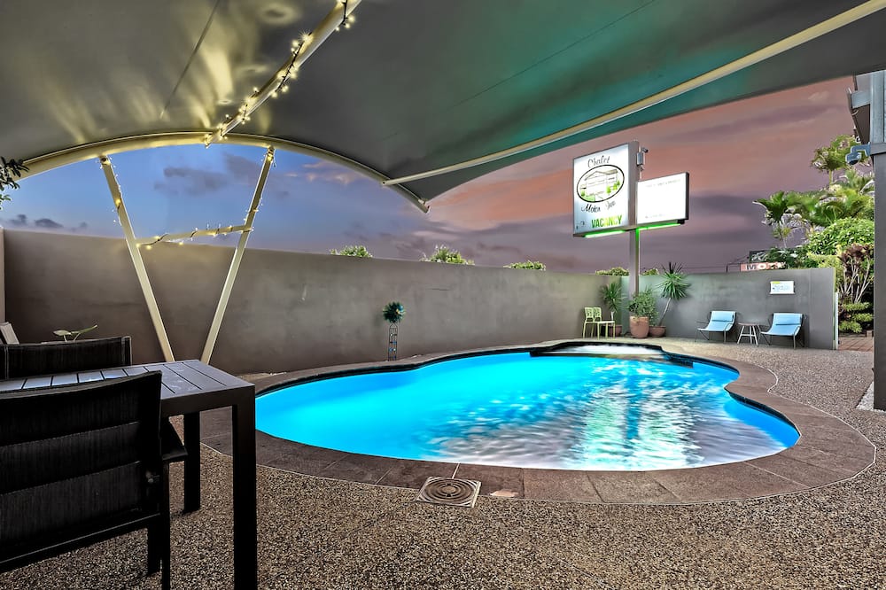 Chalet Motor Inn