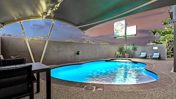 Udendørs pool, liggestole