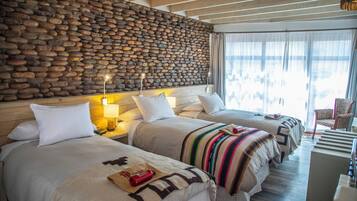 Premium bedding, in-room safe, individually decorated