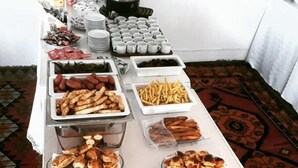 매일 뷔페 아침 식사 유료
