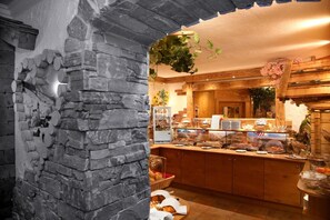 Dining - Eder Michaela (Saalbach-Hinterglemm)