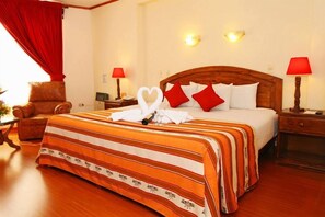 Minibar, in-room safe, desk, free WiFi - Samay (Cusco)