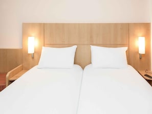Chambre, 2 lits une place