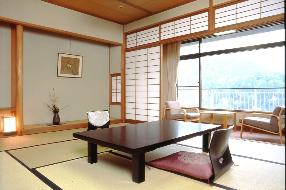 Minibar, in-room safe, free WiFi, bed sheets