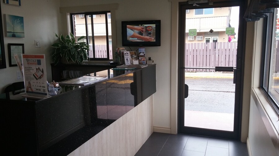 Canadas Best Value Inn & Suites Vernon