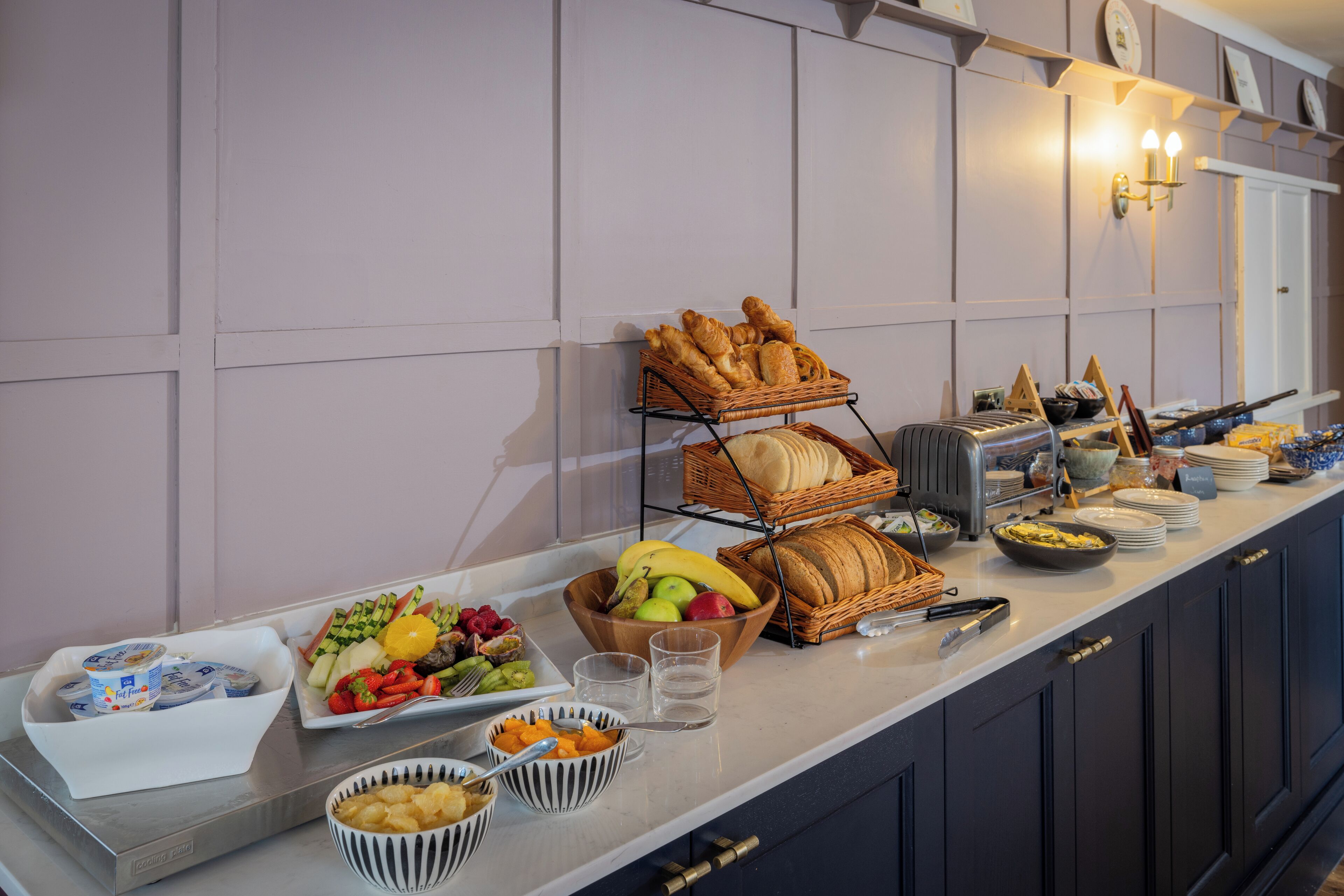 daily full breakfast for a fee