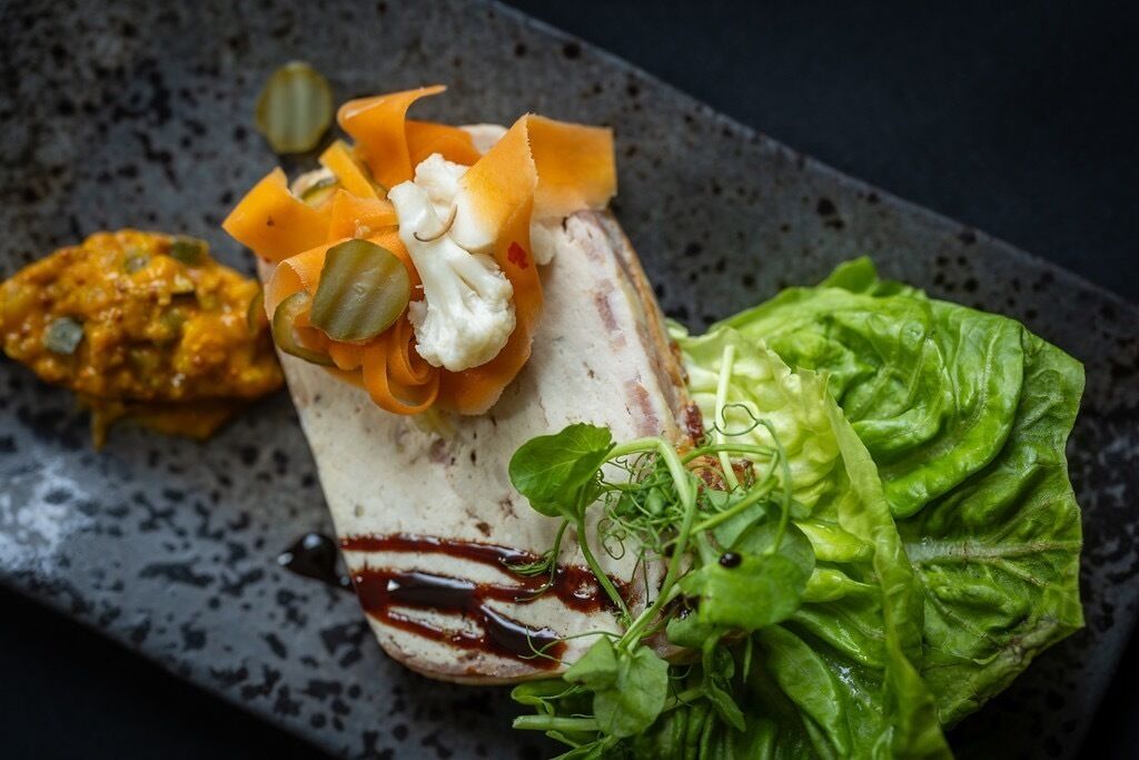 breakfast, lunch, dinner served; british cuisine, garden views