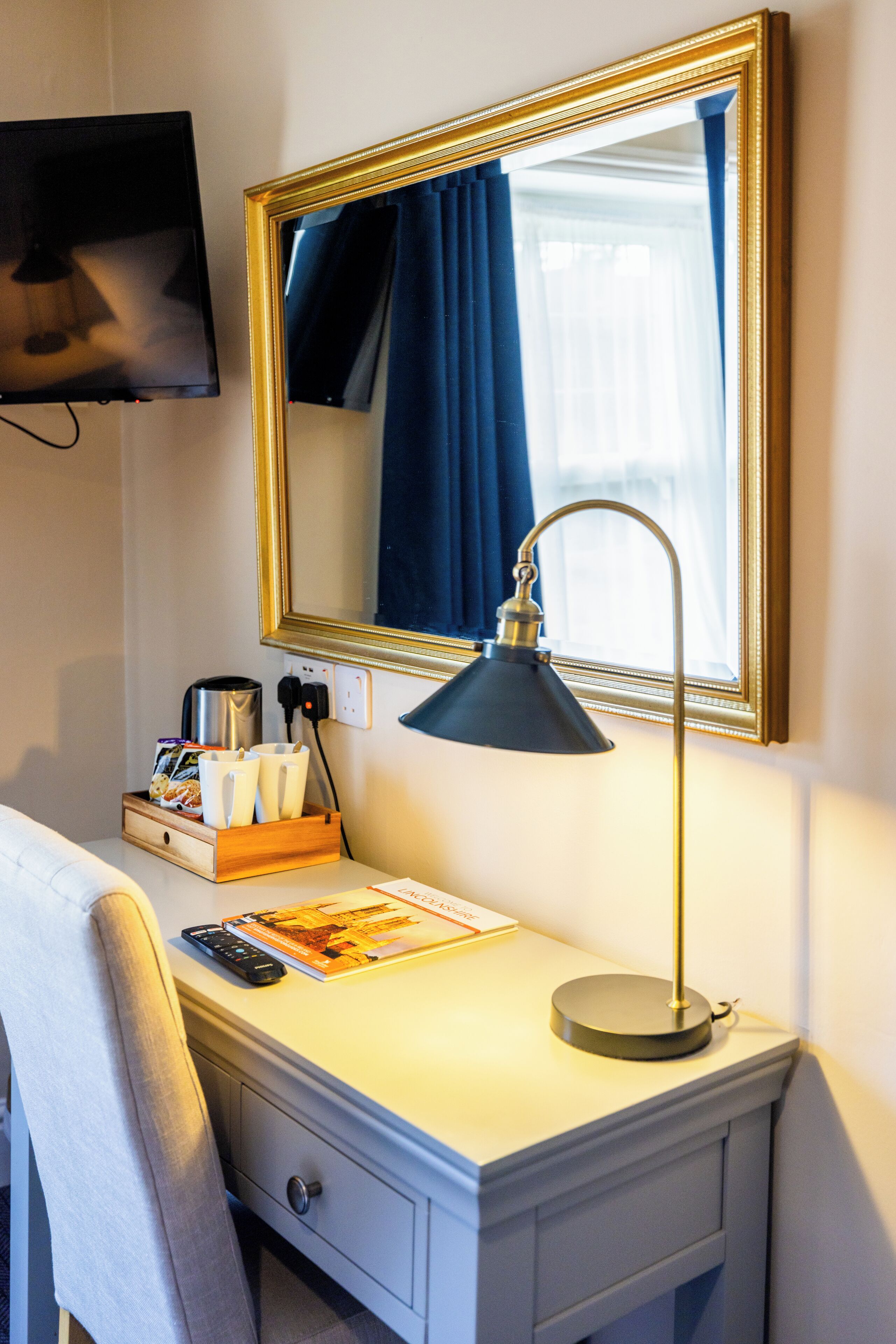 18-inch flat-screen tv with cable channels, tv