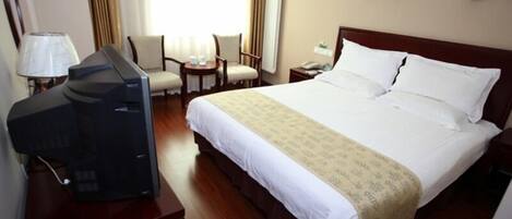 In-room safe, blackout curtains, free WiFi