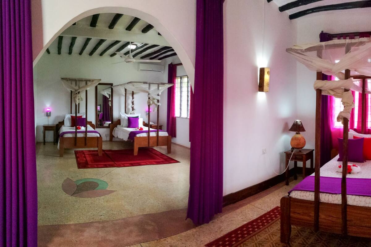 Triple Room, Balcony | Minibar, desk, blackout drapes, iron/ironing board (on request)