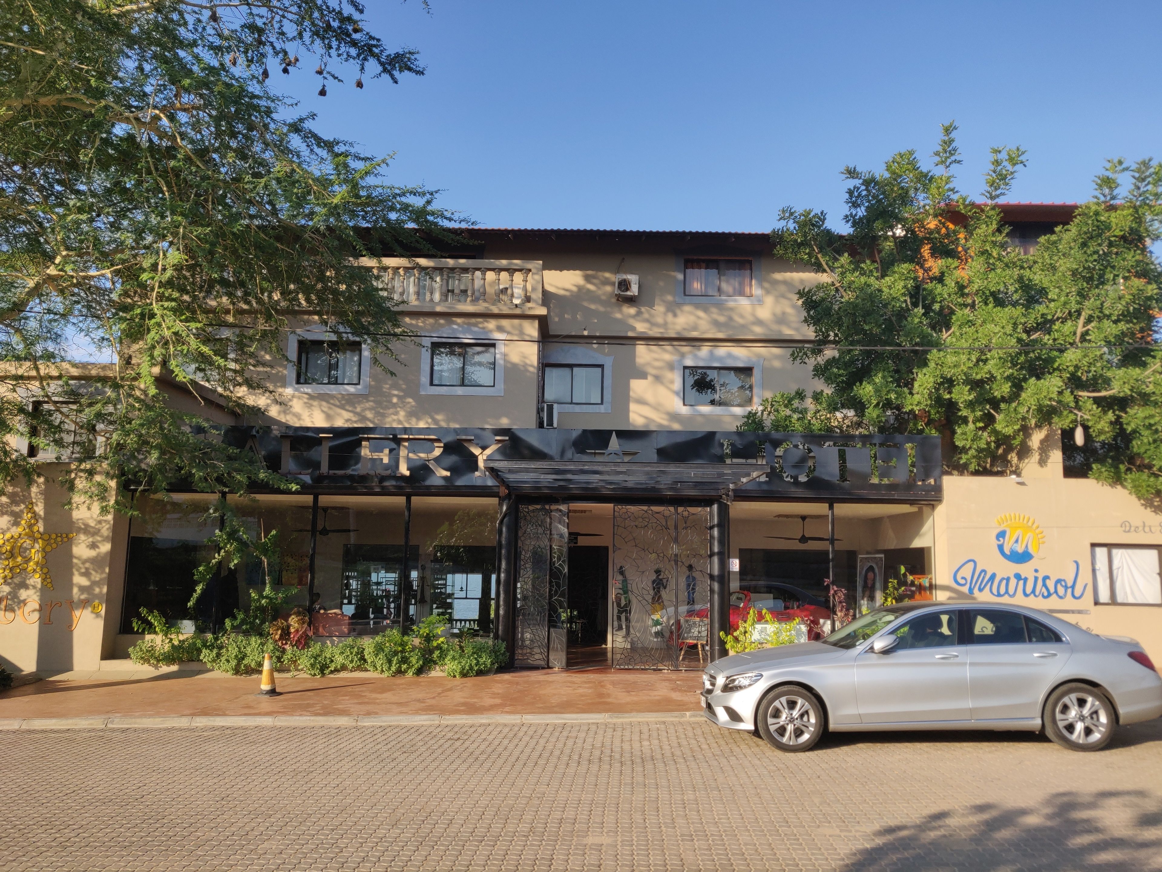 Fachada de la propiedad