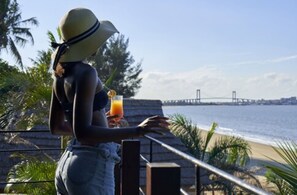 Breakfast, lunch and dinner served - Catembe Gallery Hotel (Maputo)