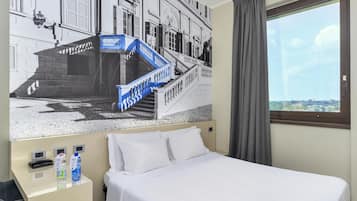 Superior Double Room, Non Smoking | In-room safe, desk, laptop workspace, blackout drapes