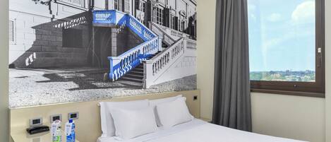 Dobbeltrom – superior, ikke-røyk | Safe på rommet, skrivebord og skrivebord for bærbar PC