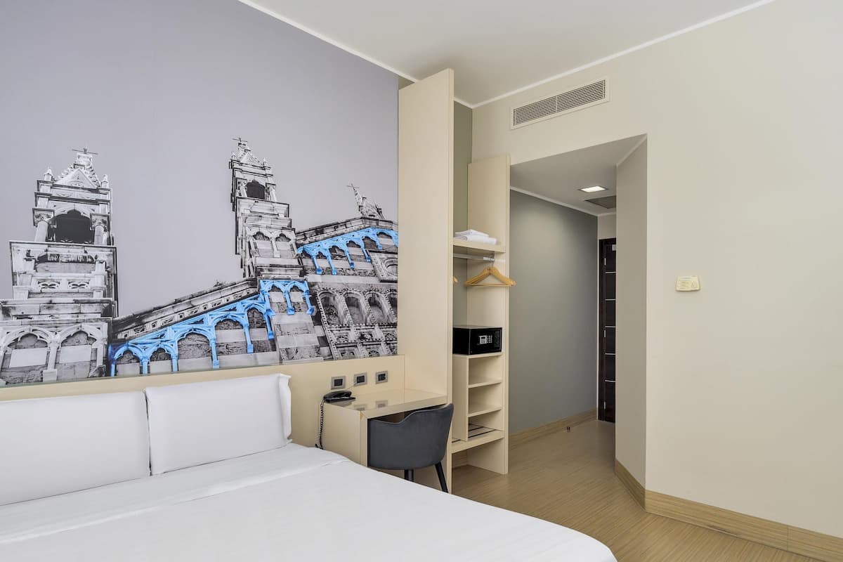 In-room safe, desk, laptop workspace, blackout curtains