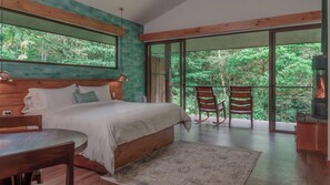 20 bedrooms, Egyptian cotton sheets, premium bedding, down duvets - El Silencio Lodge and Spa (Toro Amarillo)