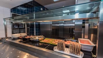 Bao gồm bữa sáng buffet hàng ngày
