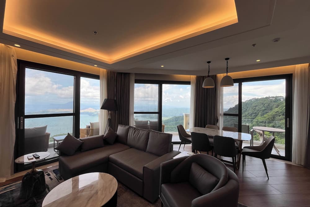 The Lake Hotel Tagaytay