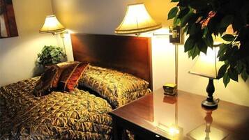 Standard Suite, 1 Queen Bed | Cribs/infant beds, rollaway beds (surcharge), WiFi (free)