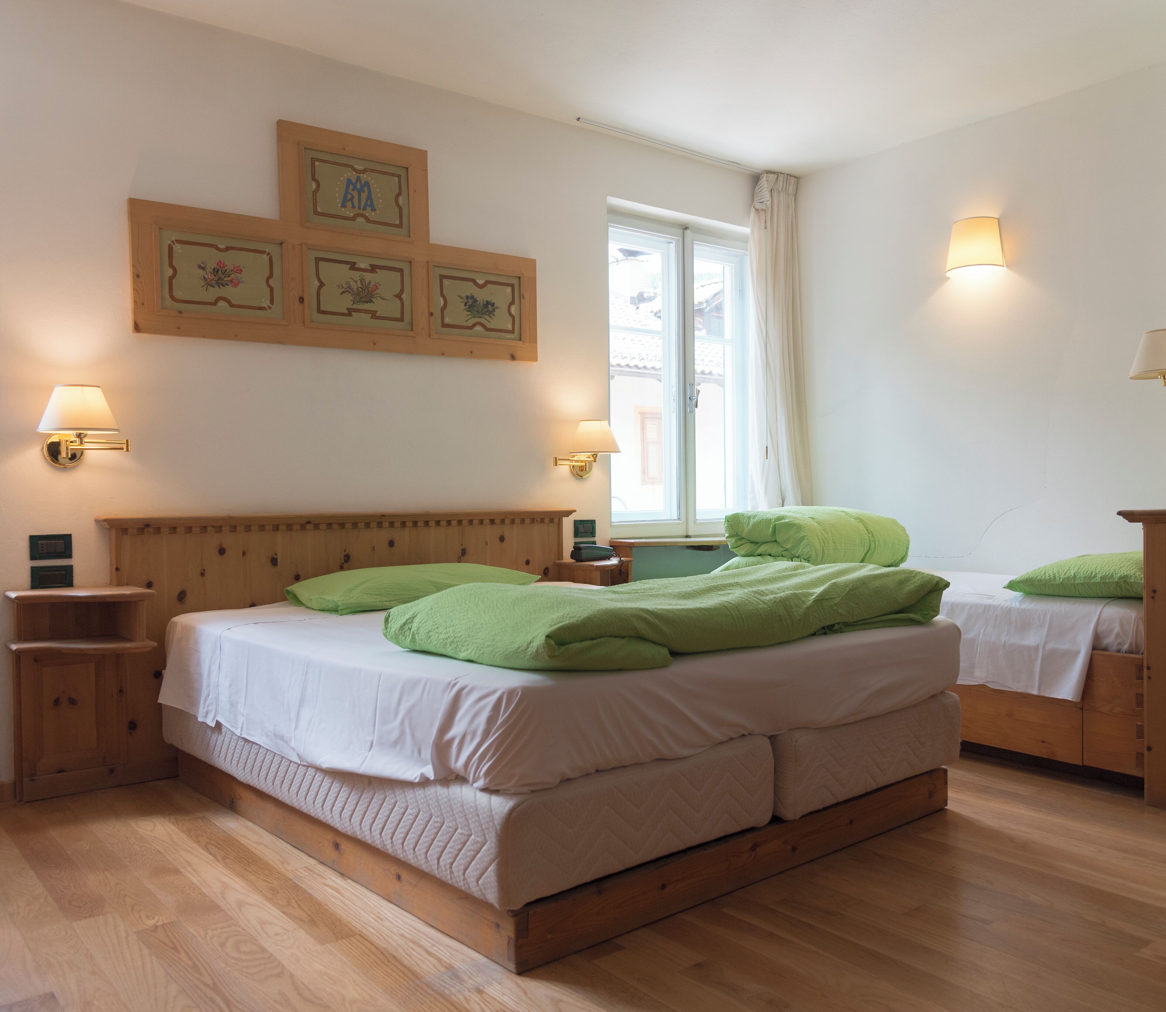 Suite | Down comforters, in-room safe, desk, blackout drapes