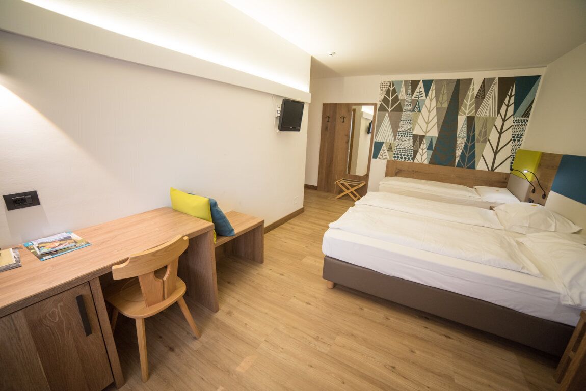 ห้องคลาสสิกทริปเปิล | มินิบาร์, ตู้นิรภัยในห้องพัก, โต๊ะทำงาน, Wi-Fi ฟรี