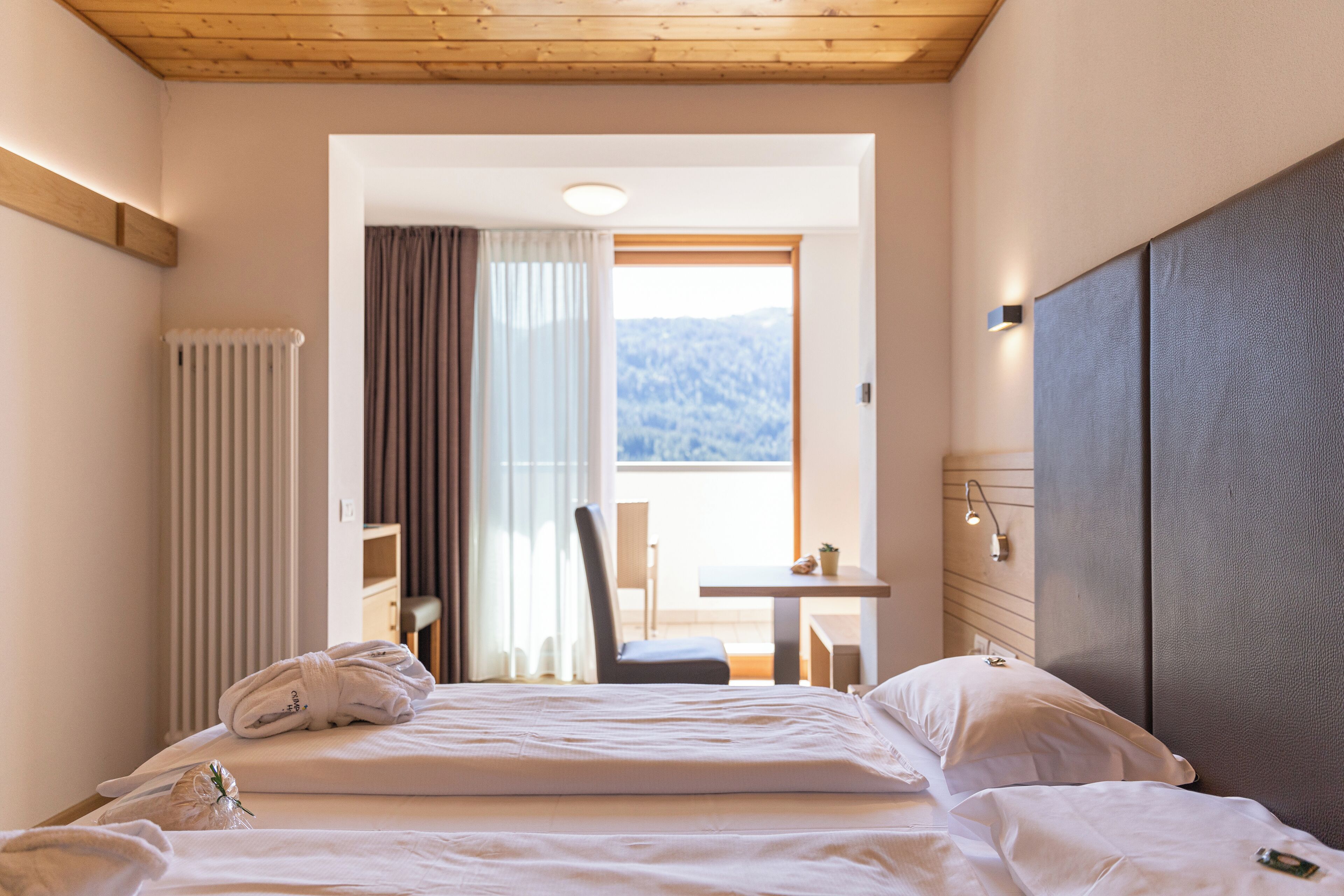 Superior-Zimmer | Minibar, Zimmersafe, Schreibtisch, kostenloses WLAN