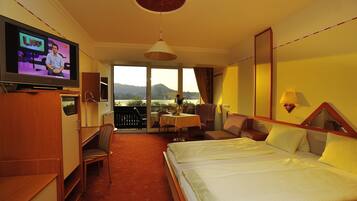 In-room safe, free WiFi