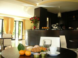 Bar (en la propiedad)