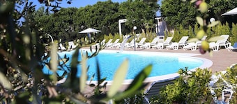 Hotel Park Village