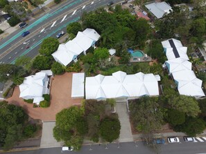 Aerial view - Chez Noosa Holiday Apartments (Sunshine Beach)