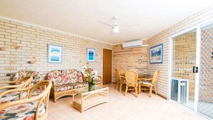 Room - Bombora Resort (Gold Coast)