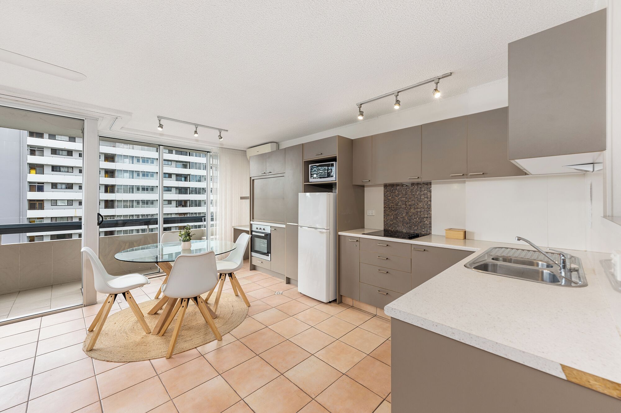 Photo - Hi Ho Beach Apartments