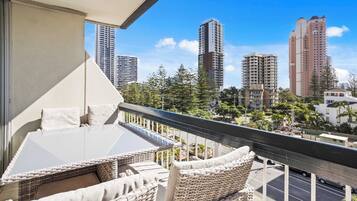 2 bedroom apartment | Balcony